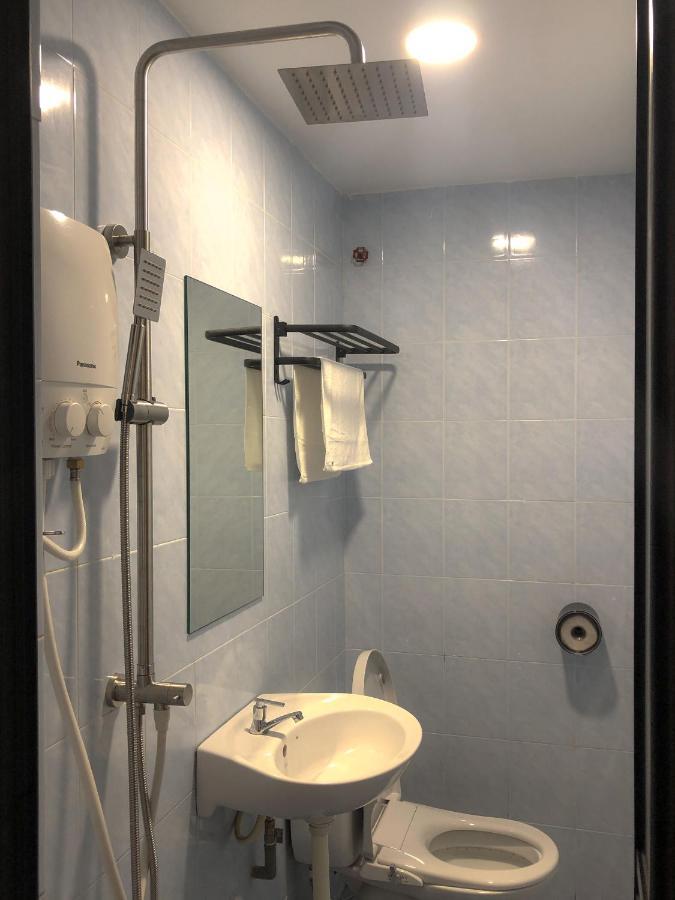 ホテル Hako Xpress Skudai Baru ジョホールバル エクステリア 写真
