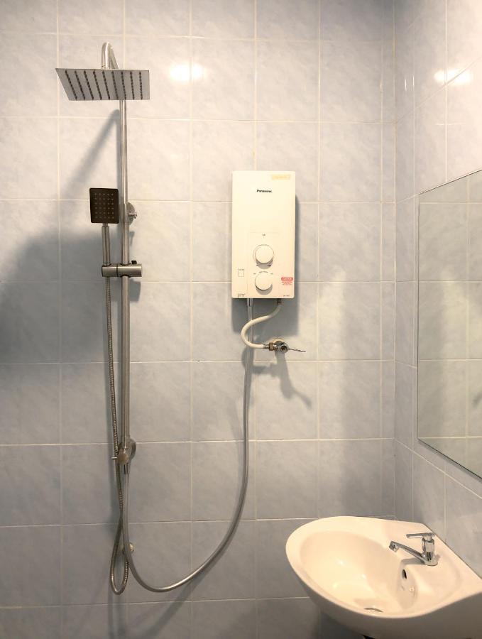 ホテル Hako Xpress Skudai Baru ジョホールバル エクステリア 写真